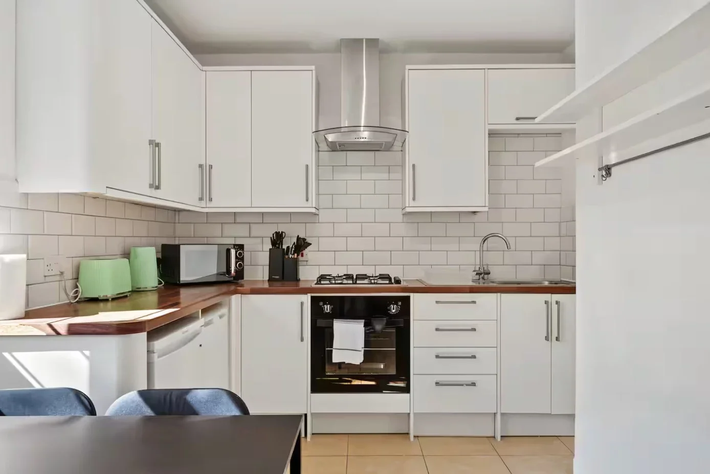 Flat Scoble Place in Greater London
