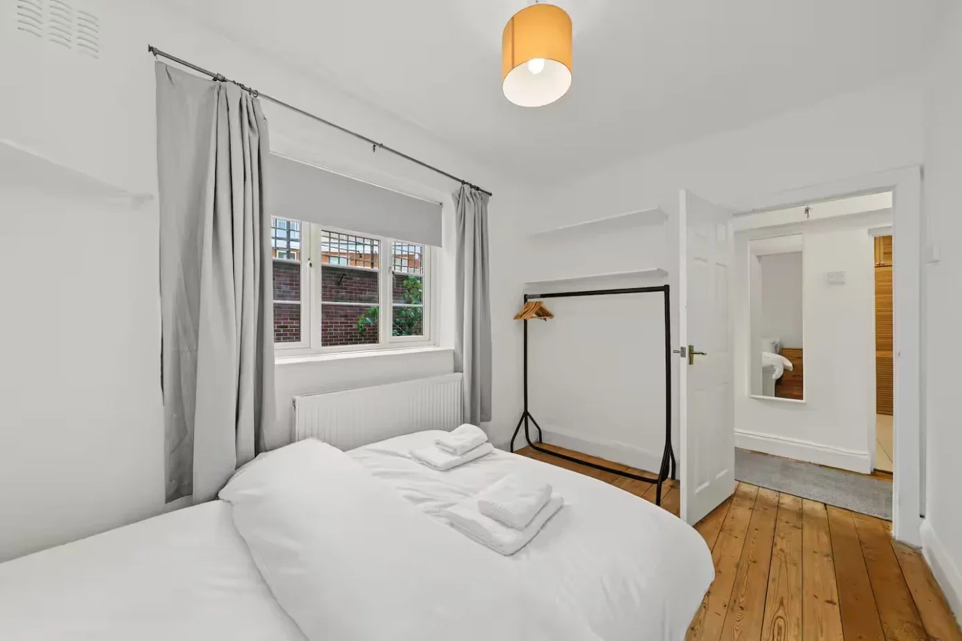 Flat Scoble Place in Greater London