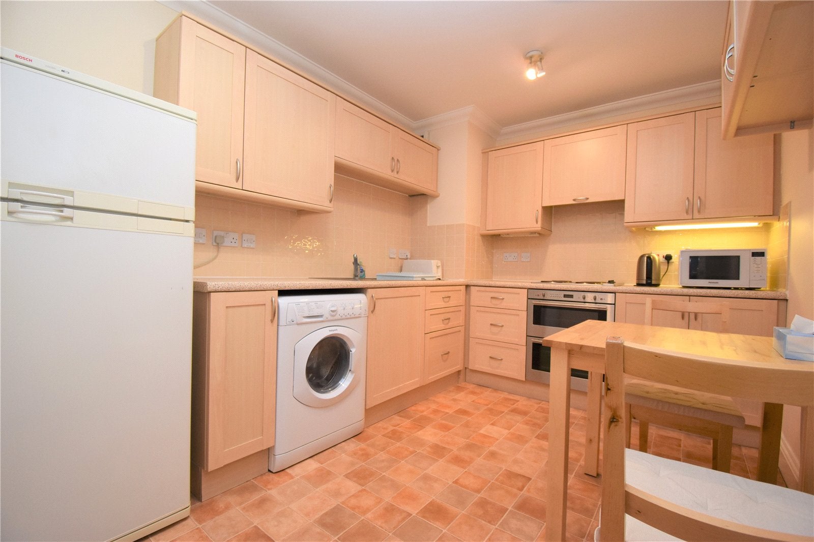 Flat St Anthonys Crescent in Ipswich