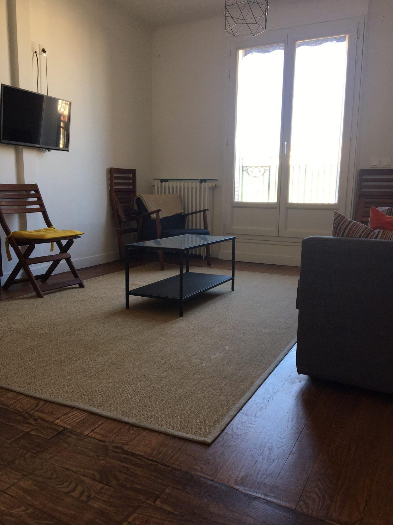 Flat Rue Pierre Joigneaux in Bois-Colombes