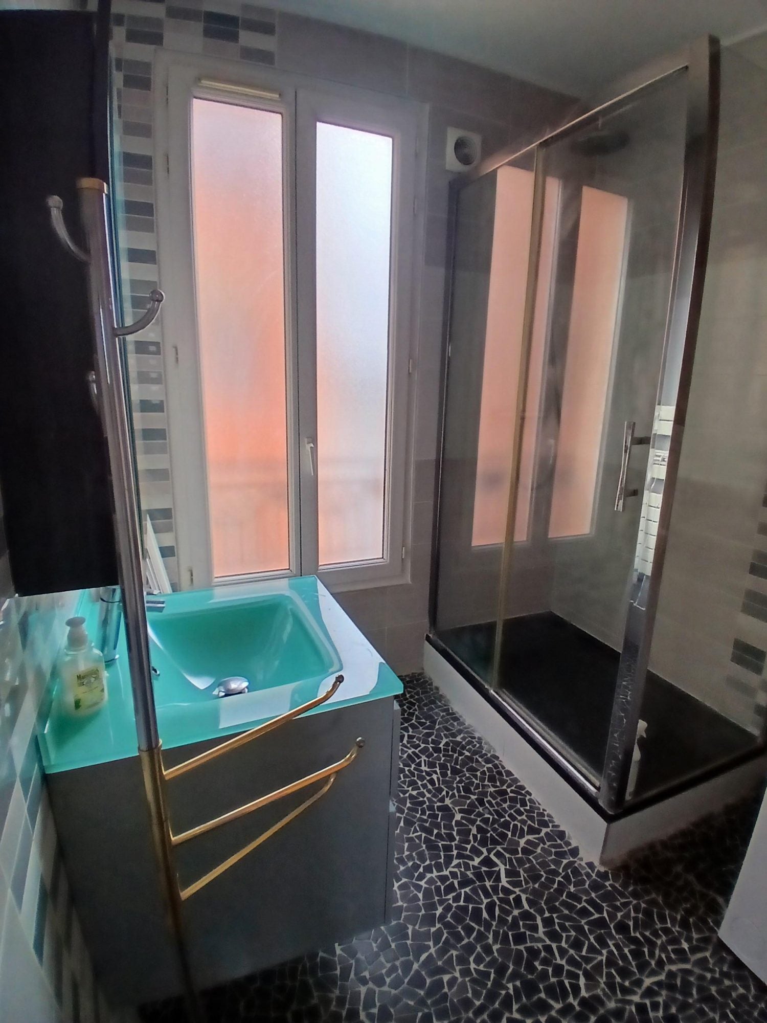 Flat Rue Pierre Joigneaux in Bois-Colombes