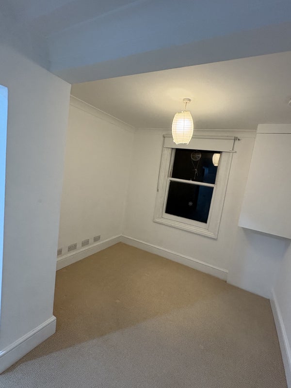 Room Bolingbroke Road in Greater London