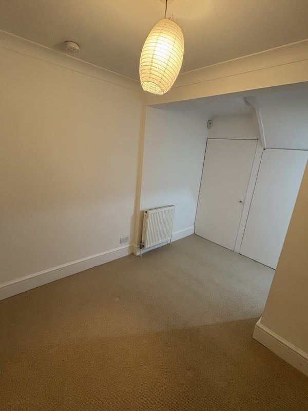 Room Bolingbroke Road in Greater London