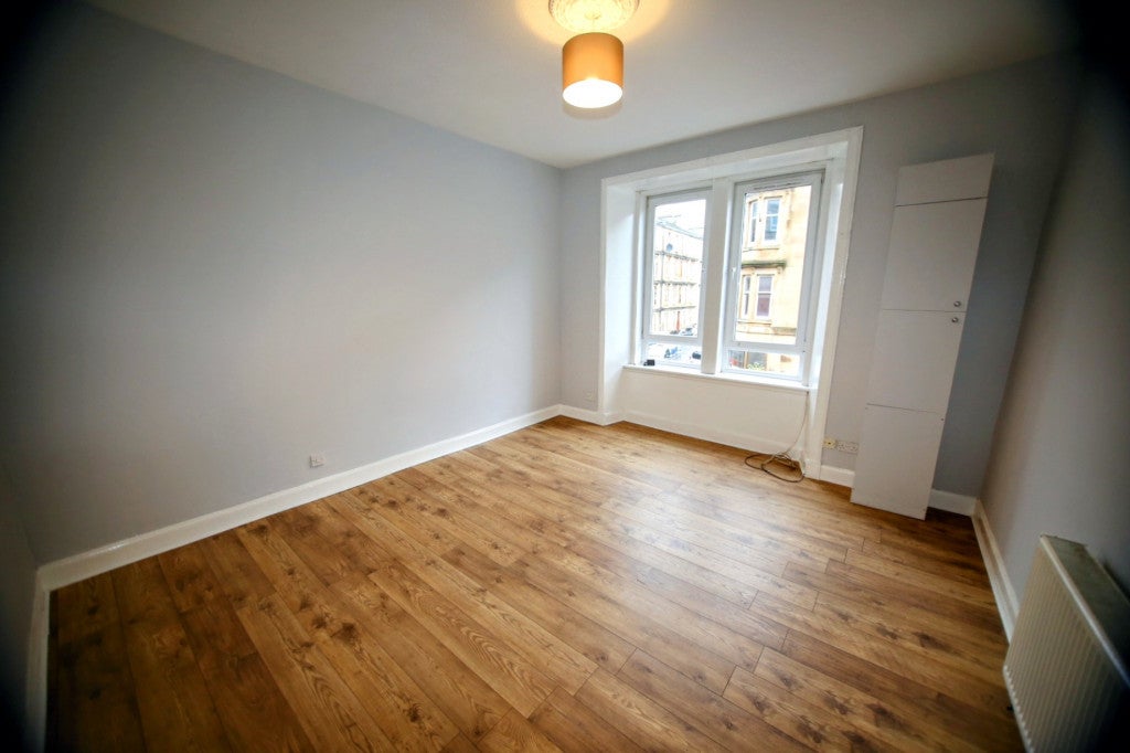Flat Dixon Avenue in Glasgow
