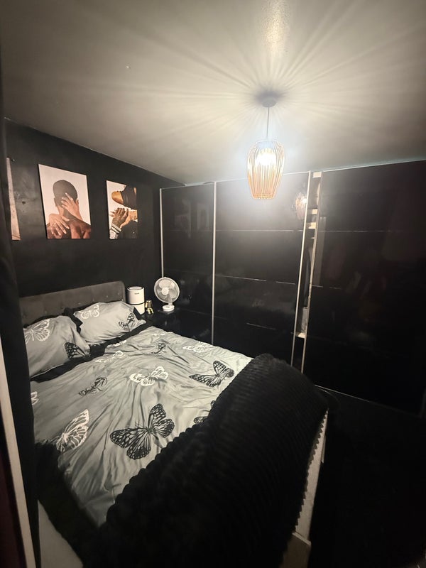 Room Stockwell Park Road in Greater London