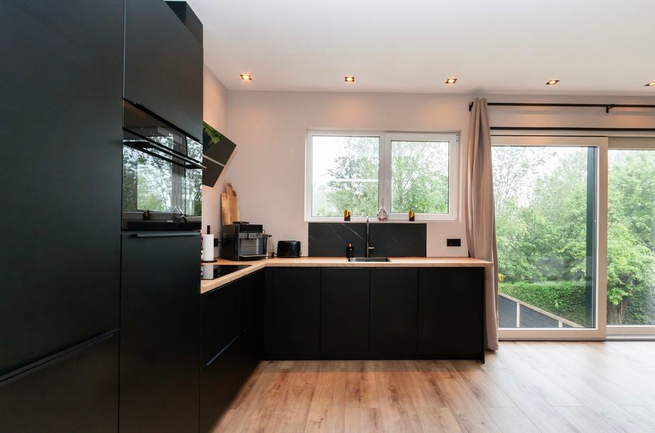 Twee-onder-één-kap te koop: Zuidendijk 135, Dordrecht