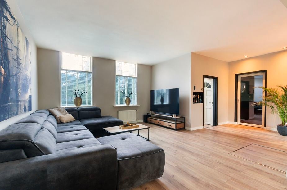 Twee-onder-één-kap te koop: Zuidendijk 135, Dordrecht