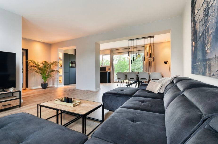 Twee-onder-één-kap te koop: Zuidendijk 135, Dordrecht