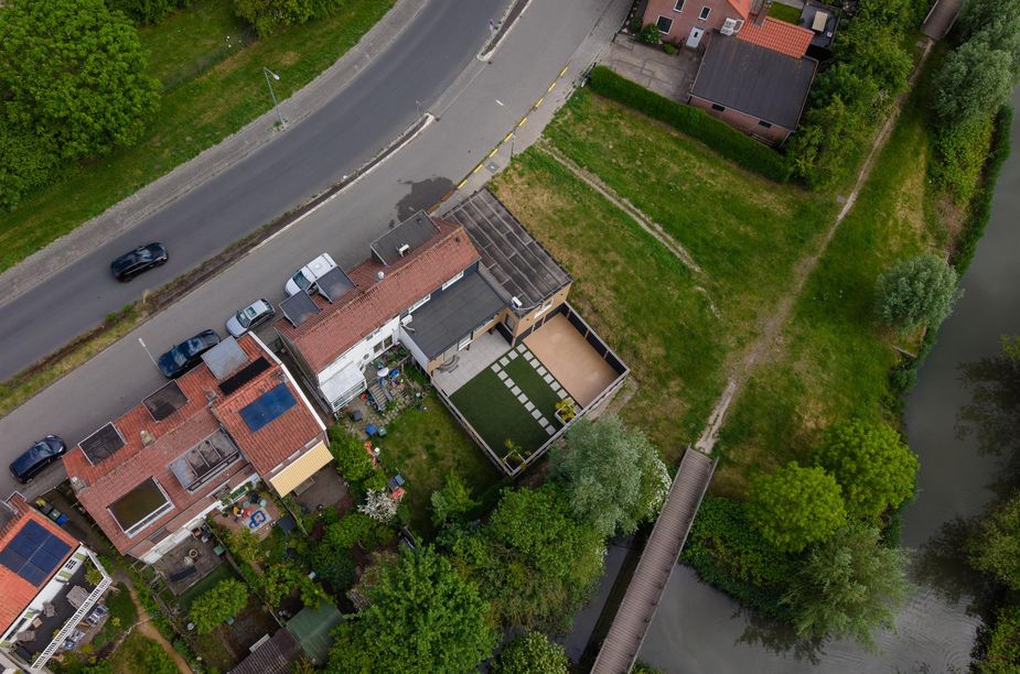 Twee-onder-één-kap te koop: Zuidendijk 135, Dordrecht