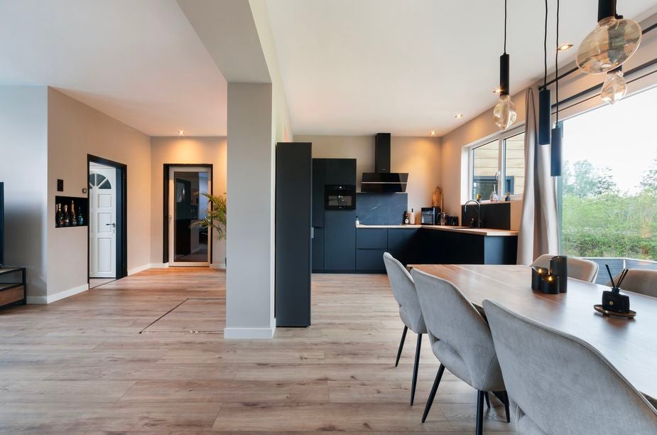 Twee-onder-één-kap te koop: Zuidendijk 135, Dordrecht