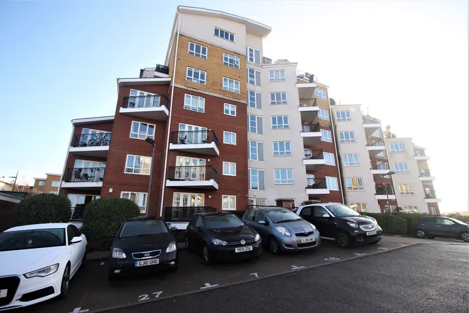 Flat The Gateway in Watford