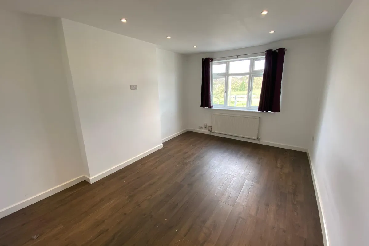 Flat London Road in Dacorum