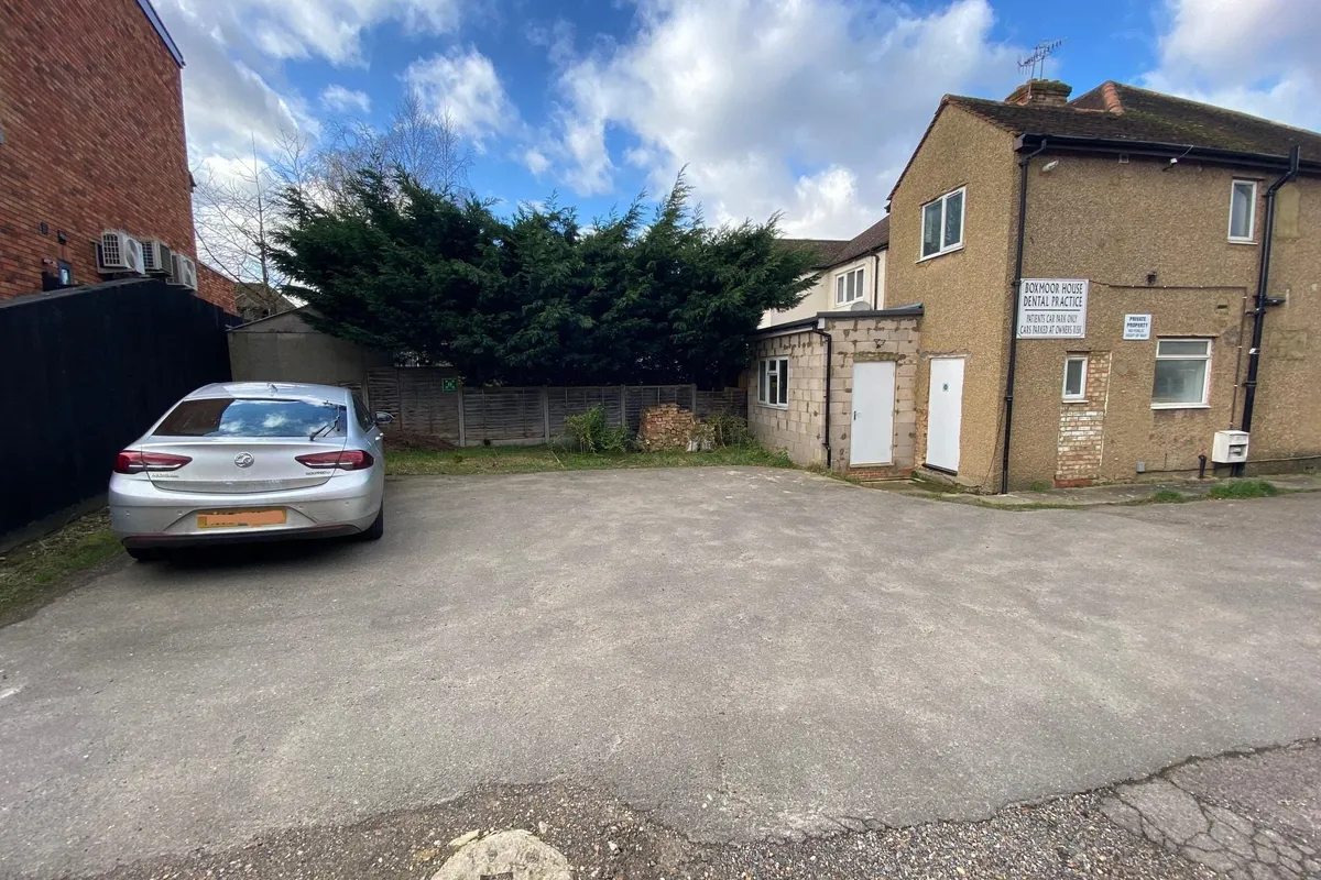 Flat London Road in Dacorum