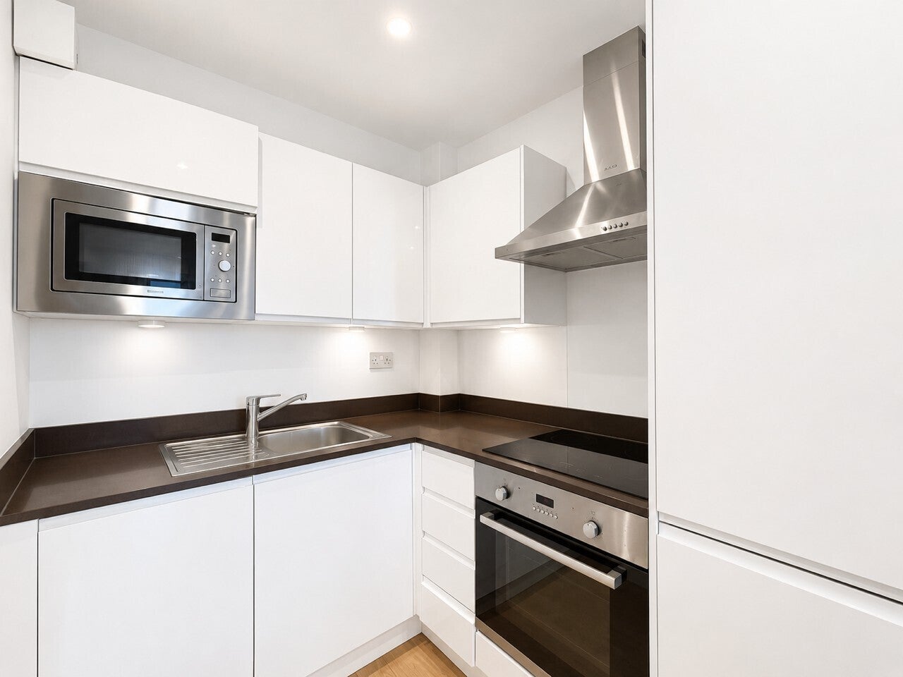 Flat Swanfield Road in Waltham Cross