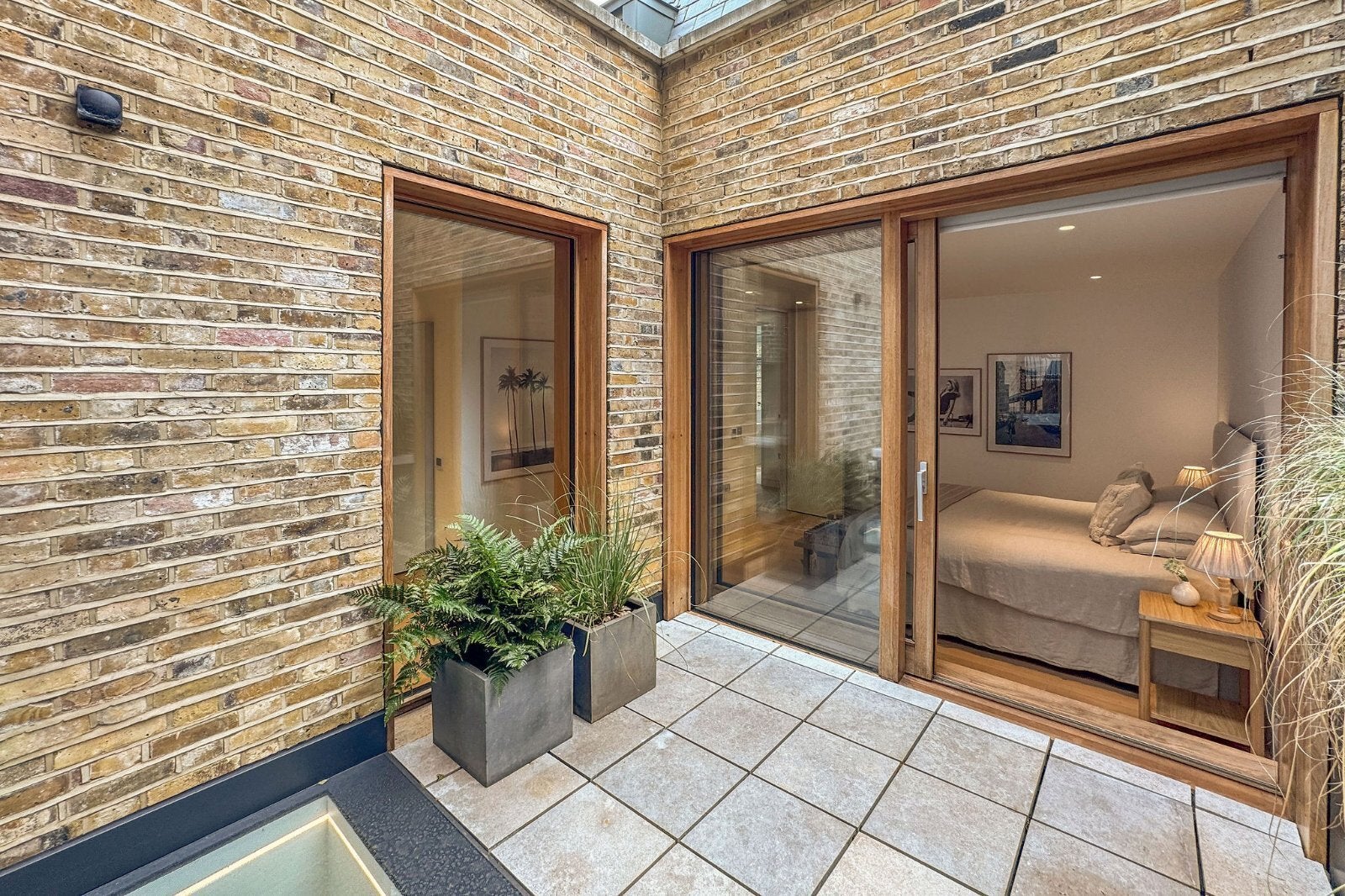 House Nottingham Place in City of Westminster