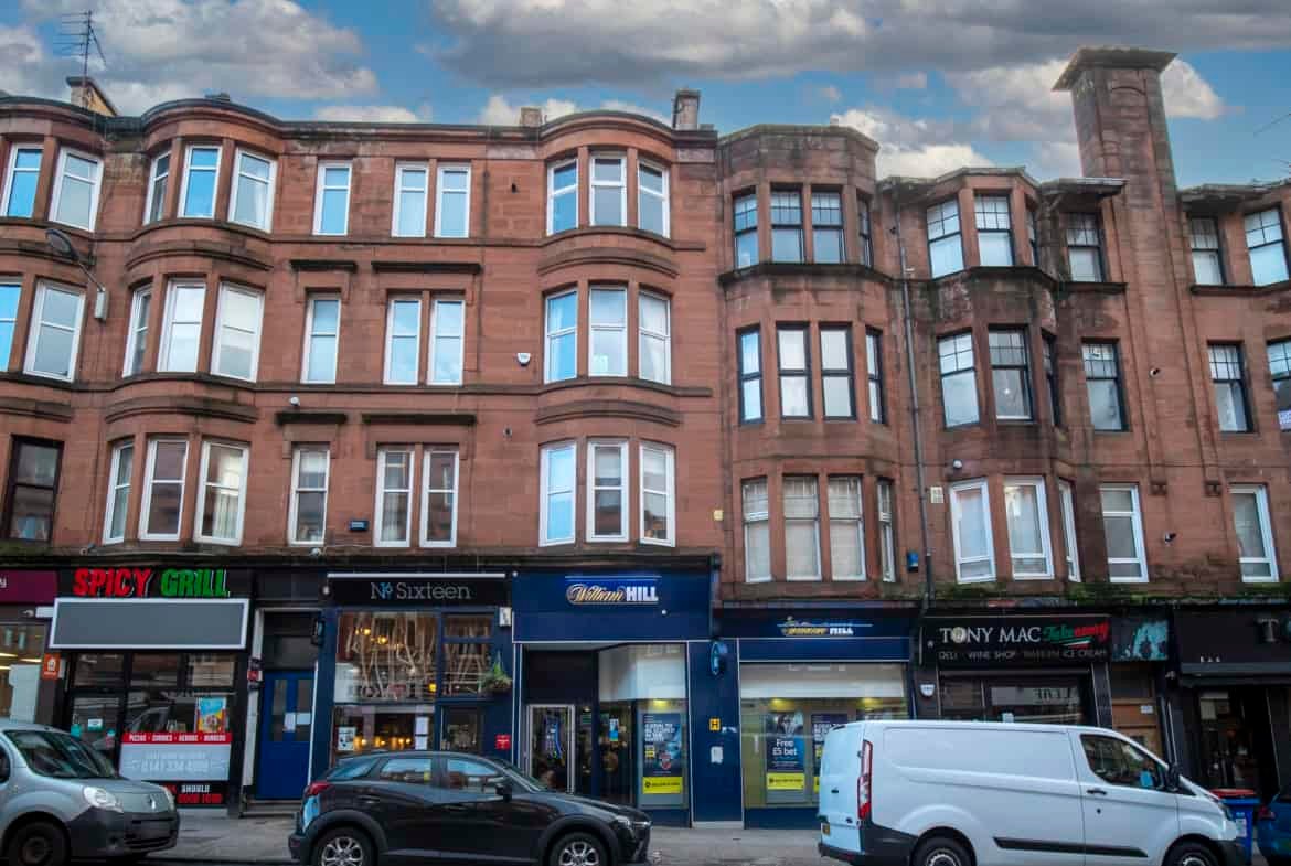 Flat Byres Road in Glasgow