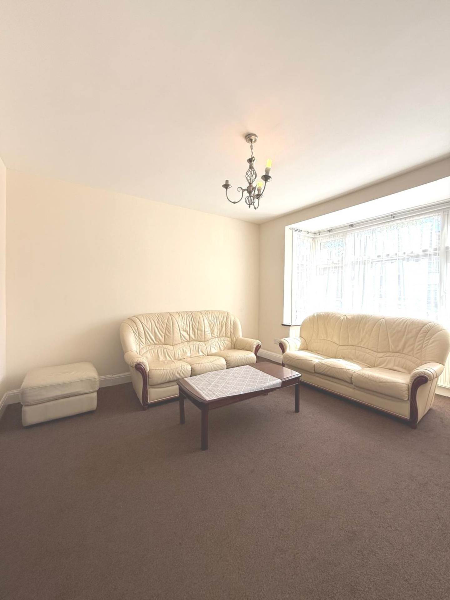 House Greenland Crescent in Greater London