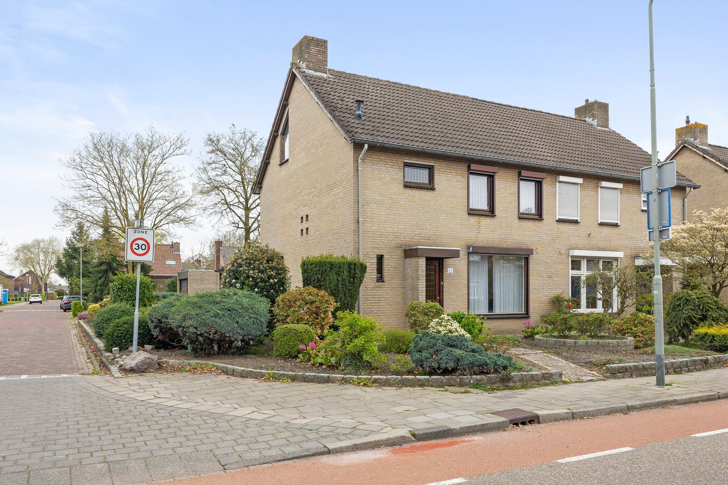Huis Pastoor Leursstraat 25 in Maasbree
