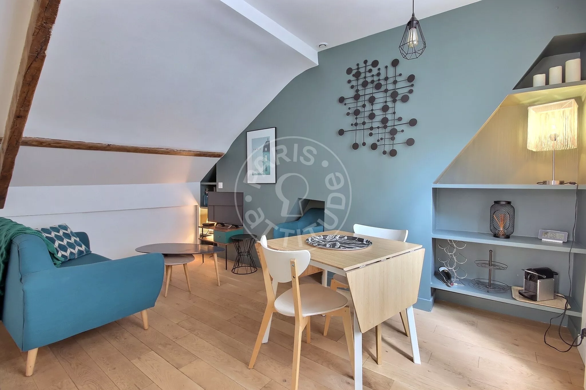 Flat Rue Saint-Lazare in Paris