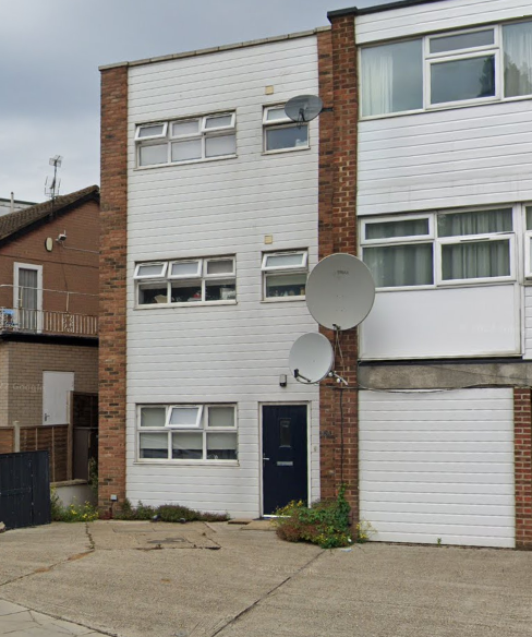 House Renters Avenue in Greater London