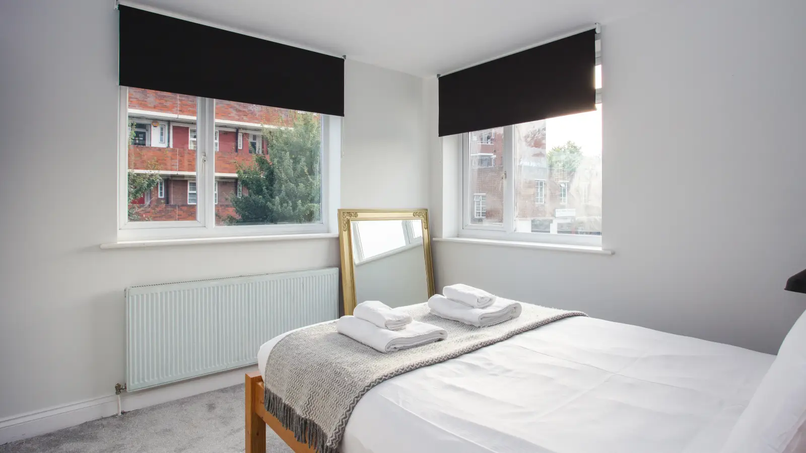 Flat Hemming Street in Greater London