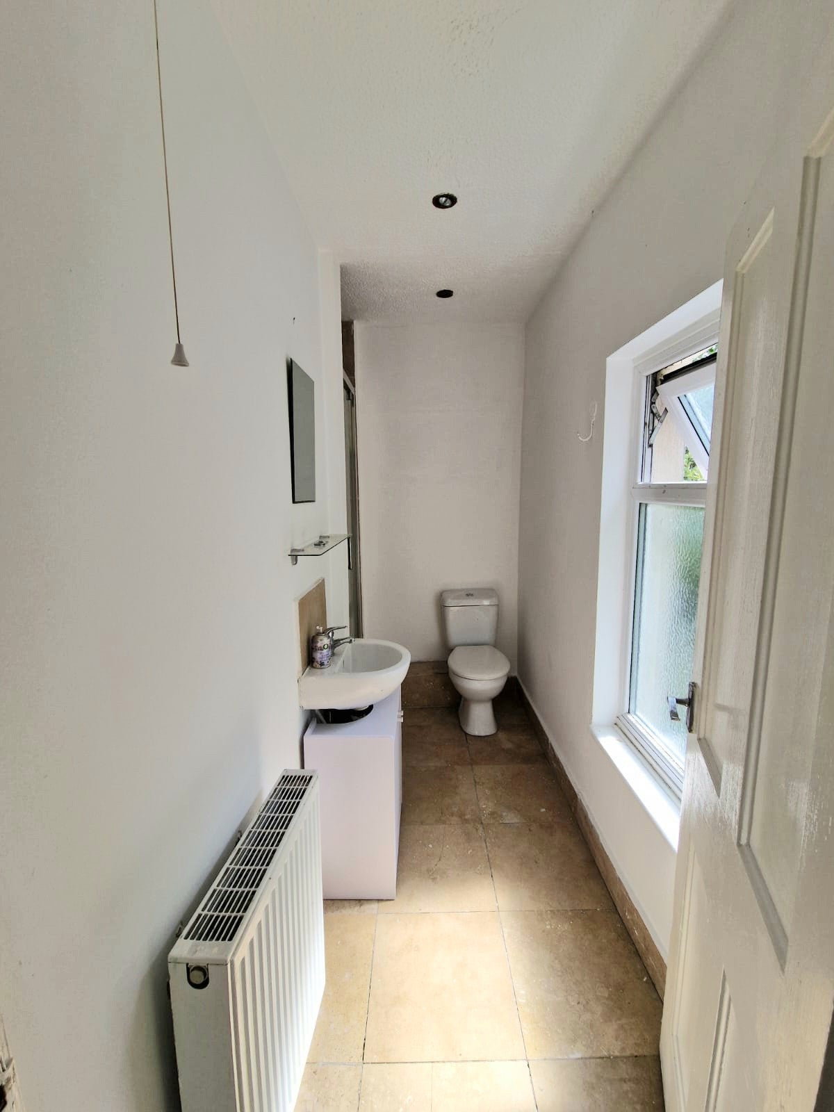 Room Folly Lane in Warrington
