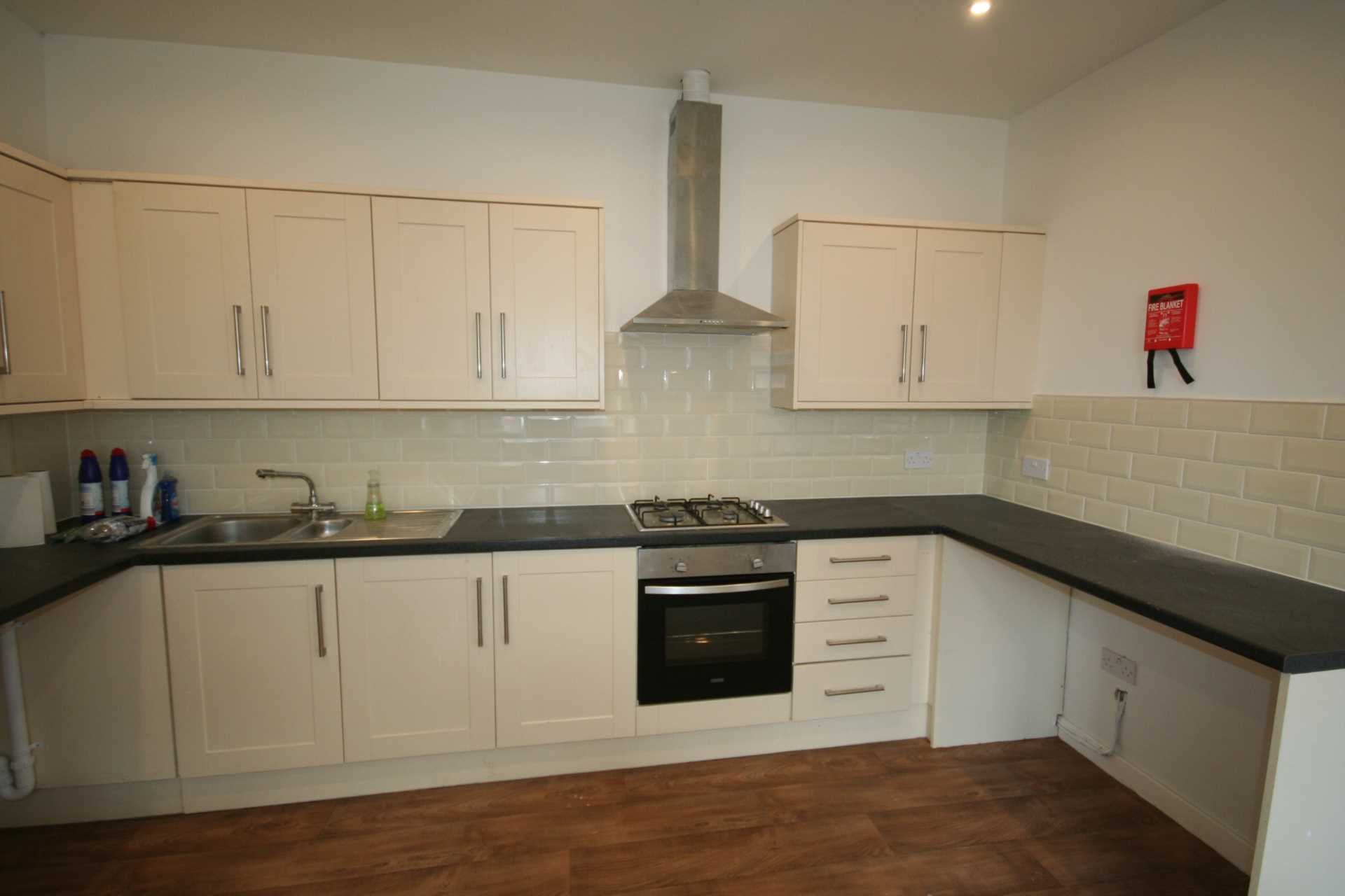 Room Wallis Street in Warrington