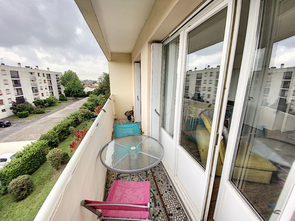 Appartement Chemin des Fontaines à Mouleydier