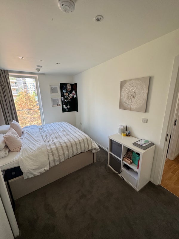 Room Mirabelle Gardens in Greater London