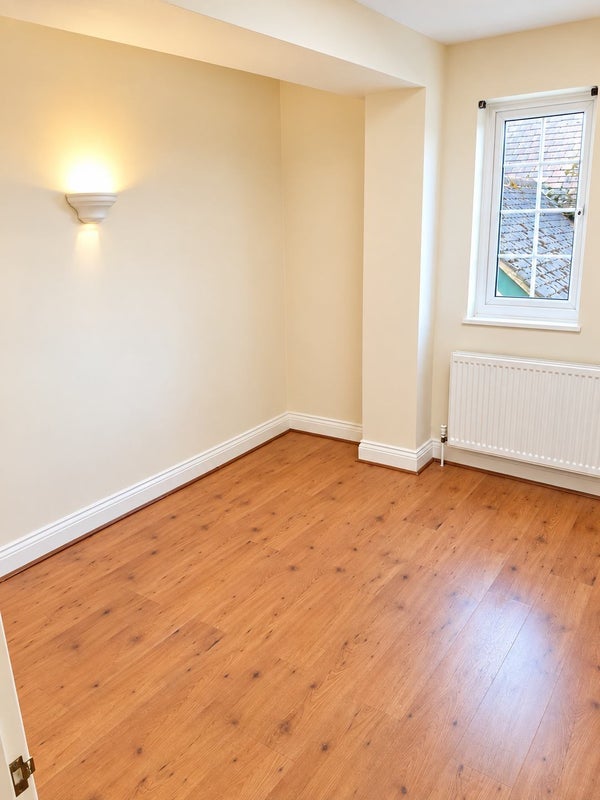 Flat Chelmsford Road in Uttlesford