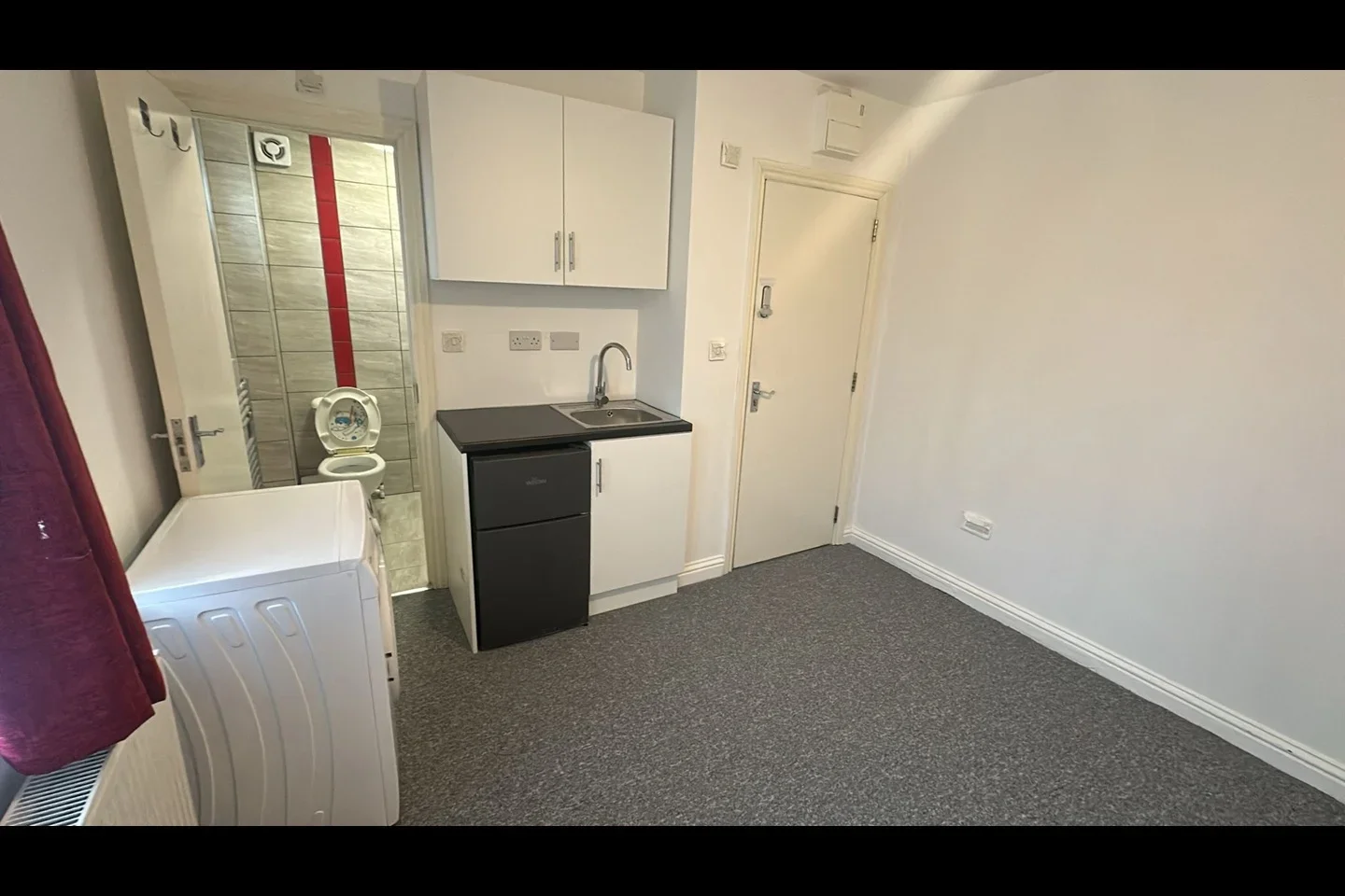 Flat Westleigh Gardens in Greater London