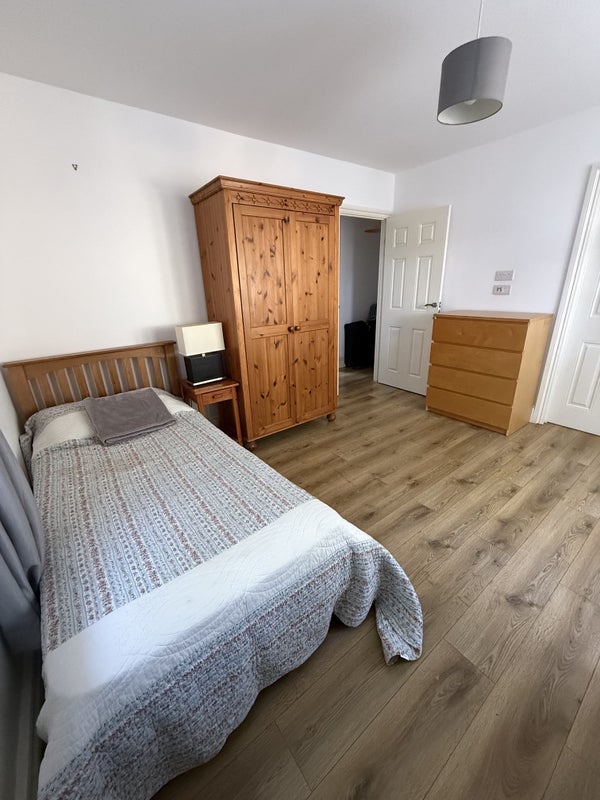 Room Waldorf Close in Greater London