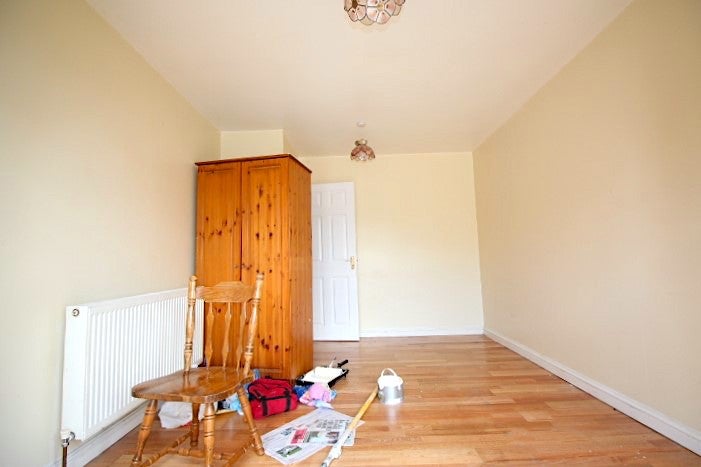 Flat Llanover Road in Greater London