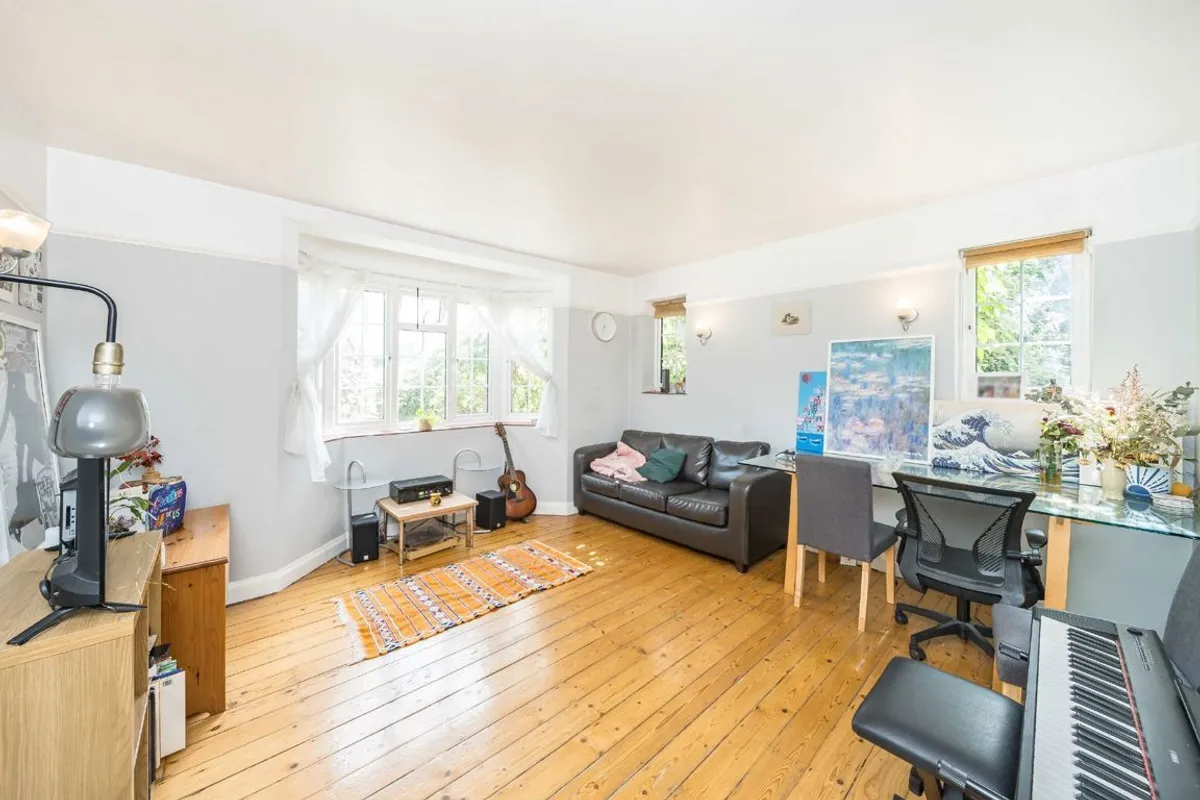 Flat Springfield Road in Greater London