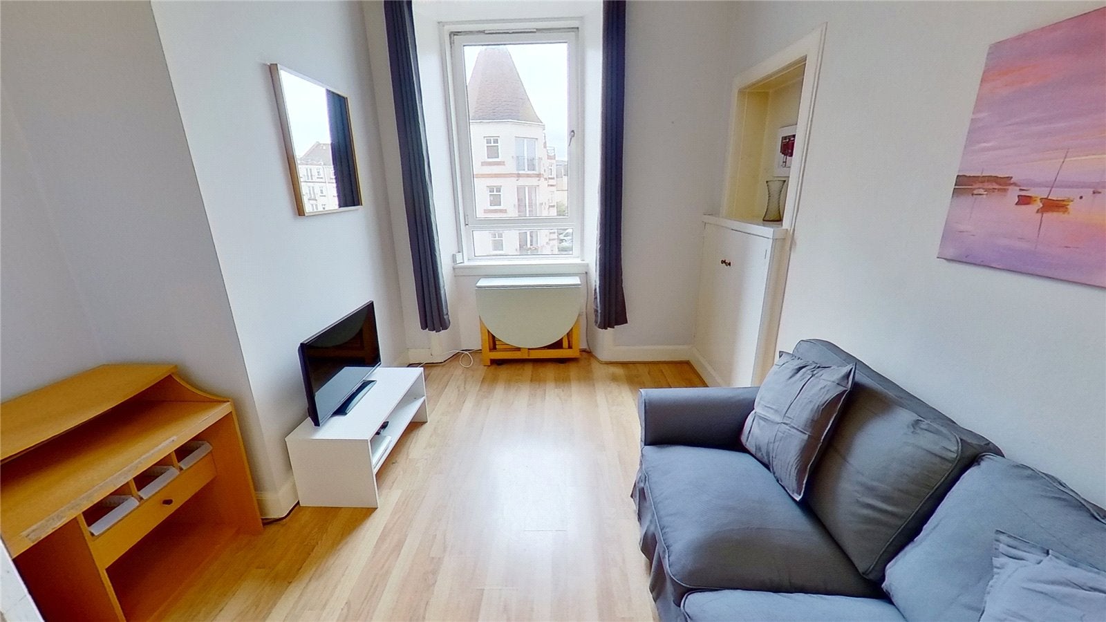 Flat Stewart Terrace in City of Edinburgh