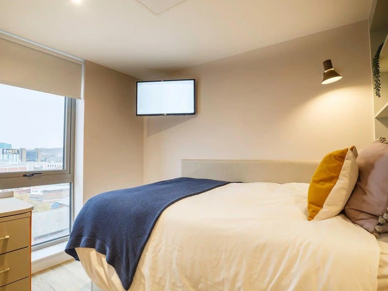 Room Fitzwilliam Street in Sheffield