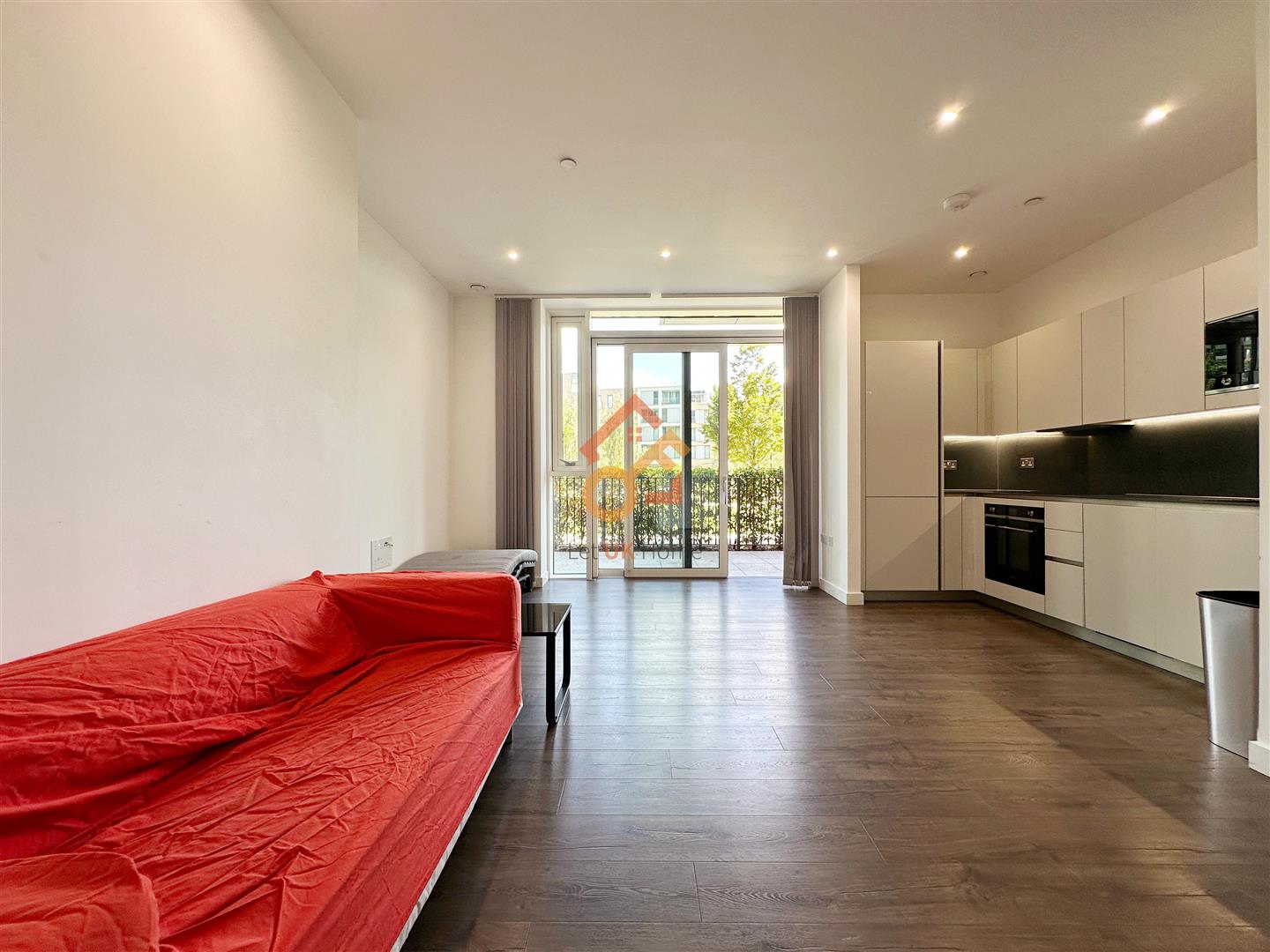Flat Coster Avenue in London