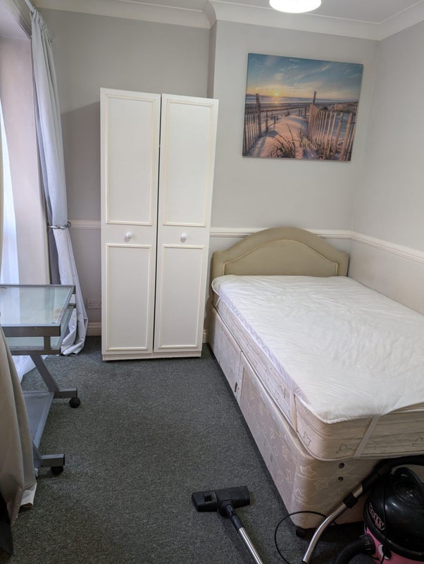 Room Old Christchurch Road in Bournemouth