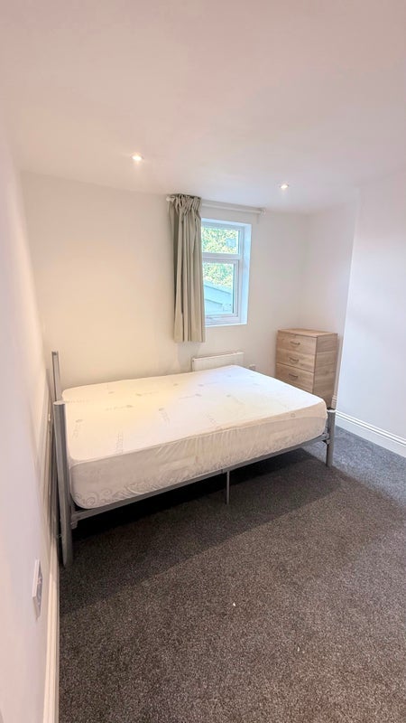 Room Portland Road in Greater London