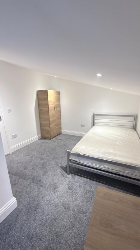 Room Portland Road in Greater London