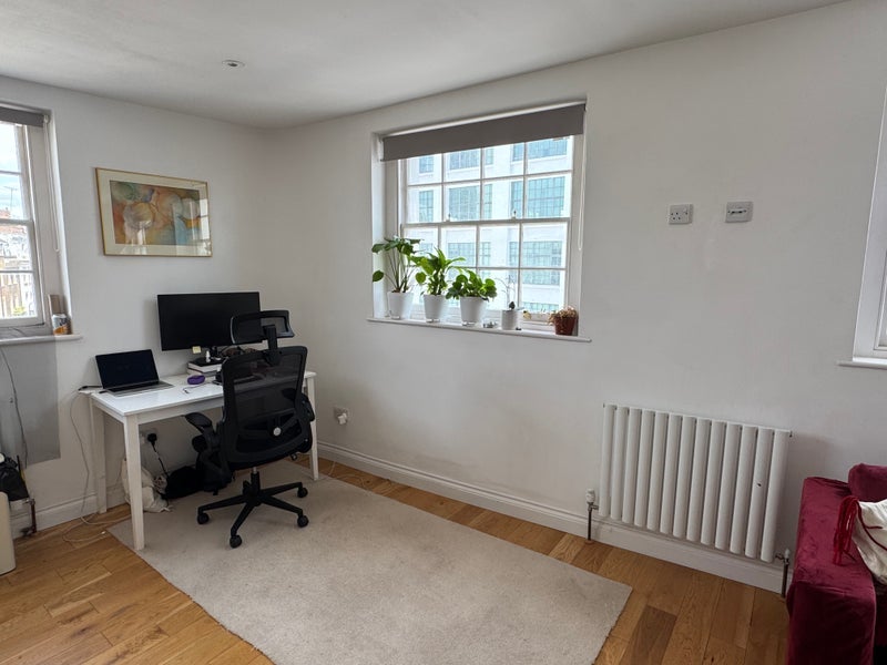 Flat Mornington Crescent in Greater London