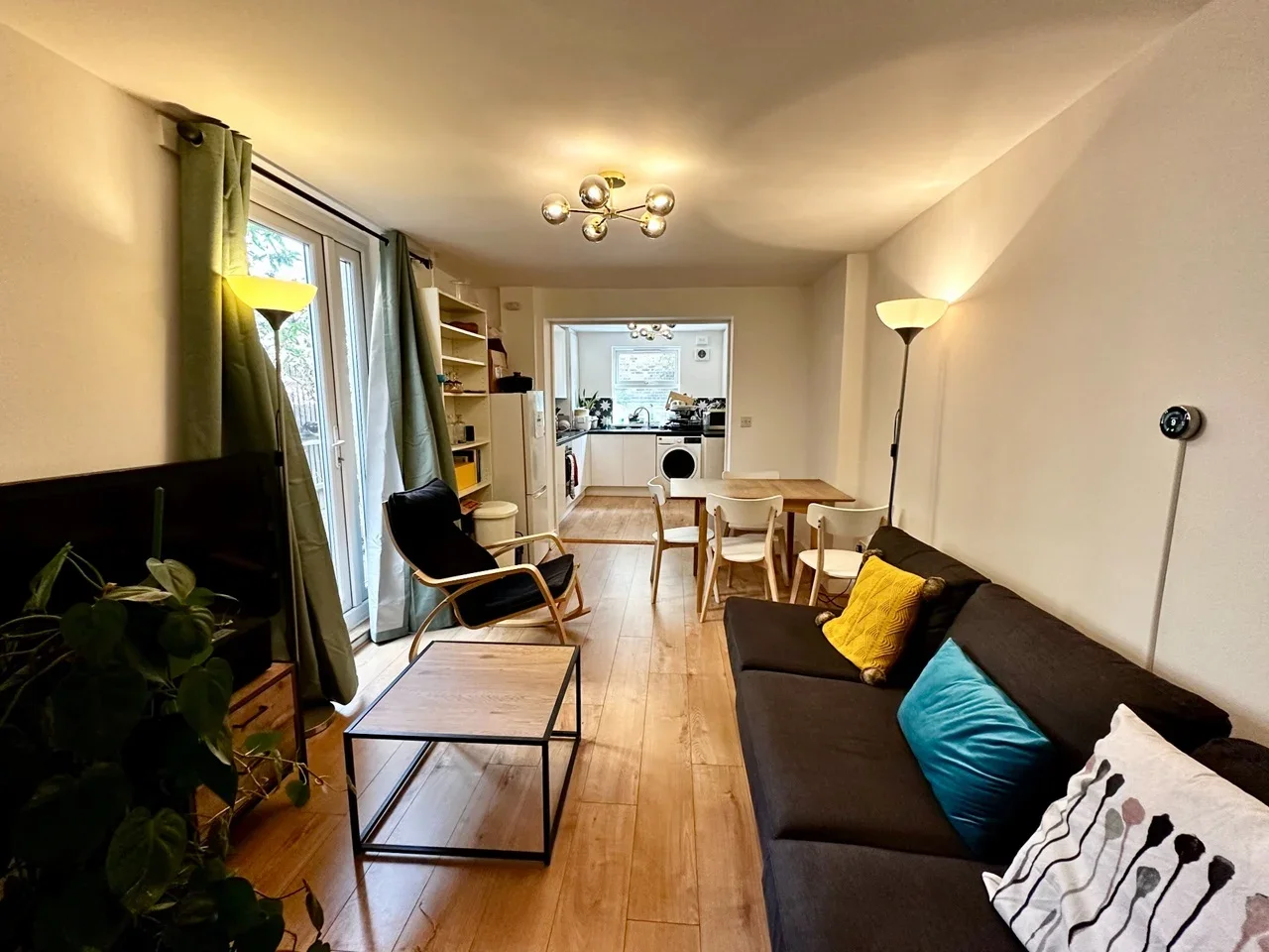 Flat Kyverdale Road in Greater London