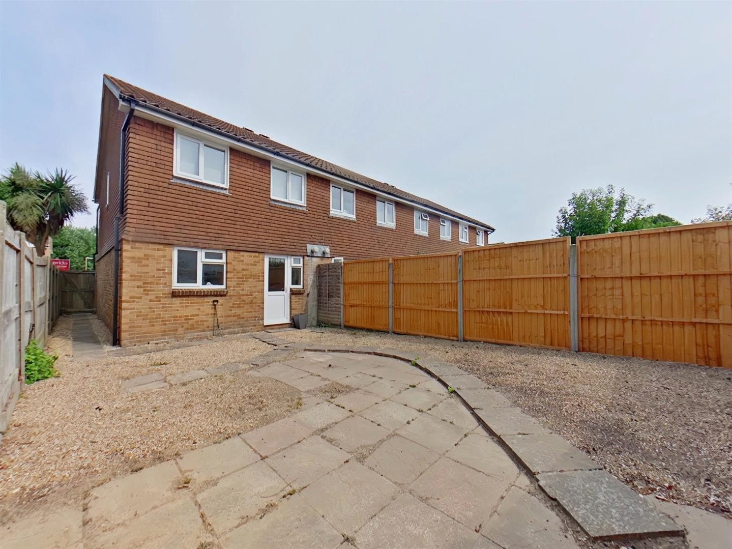 Flat Osprey Gardens in Lee-on-the-Solent