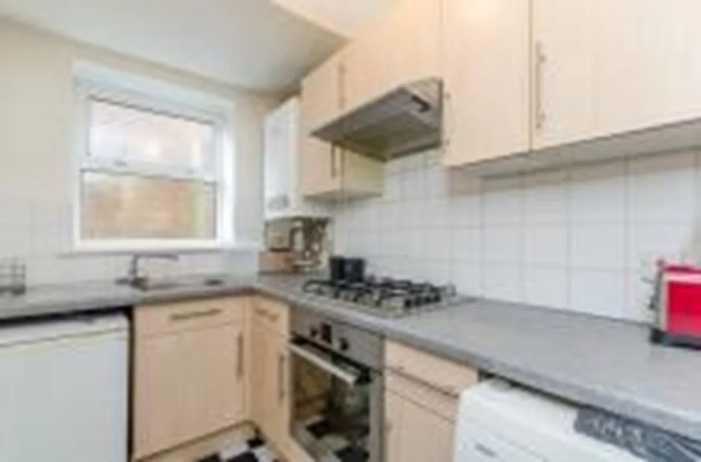 Flat Waldegrave Road in Greater London