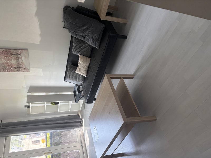 Flat Firpark Court in Glasgow