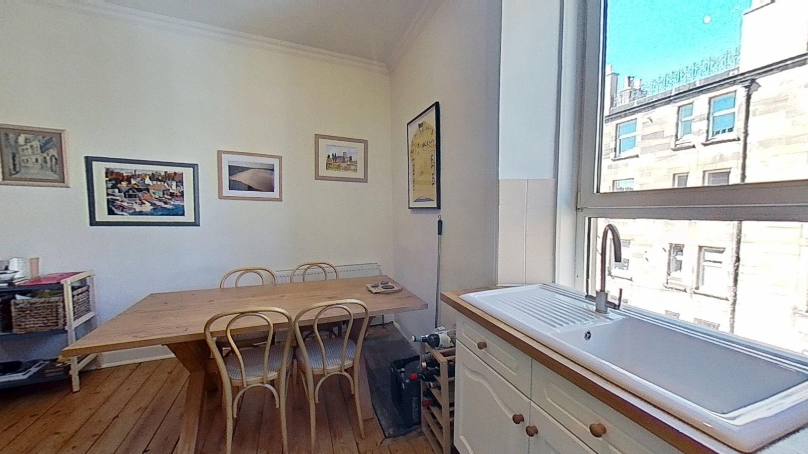 Flat Morningside Road in City of Edinburgh