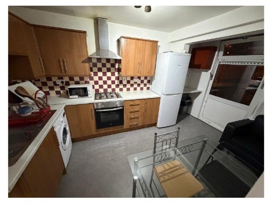 Room Augusta Street in Greater London