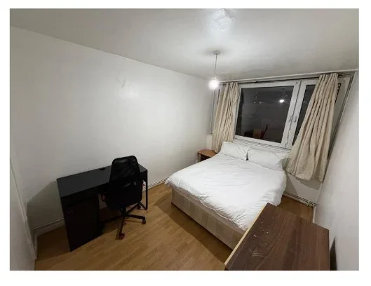 Room Augusta Street in Greater London