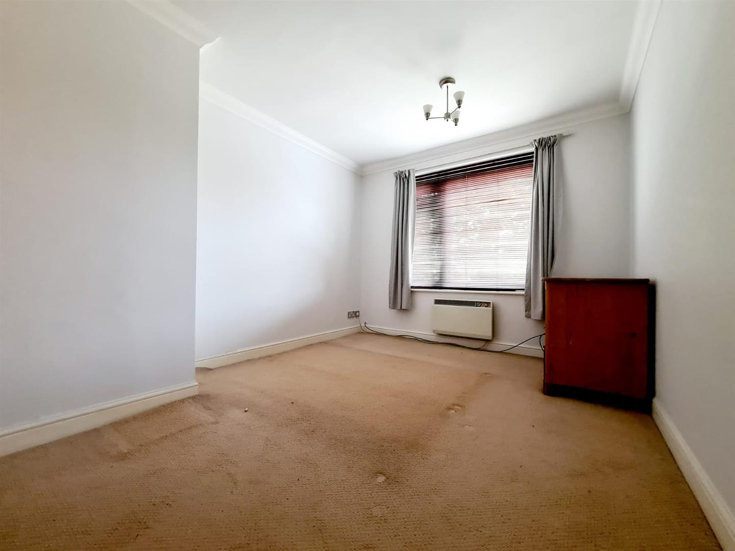 Flat Albany Road in Greater London
