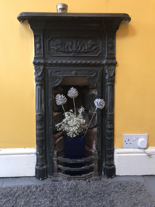 Room Moreton Avenue in Trafford